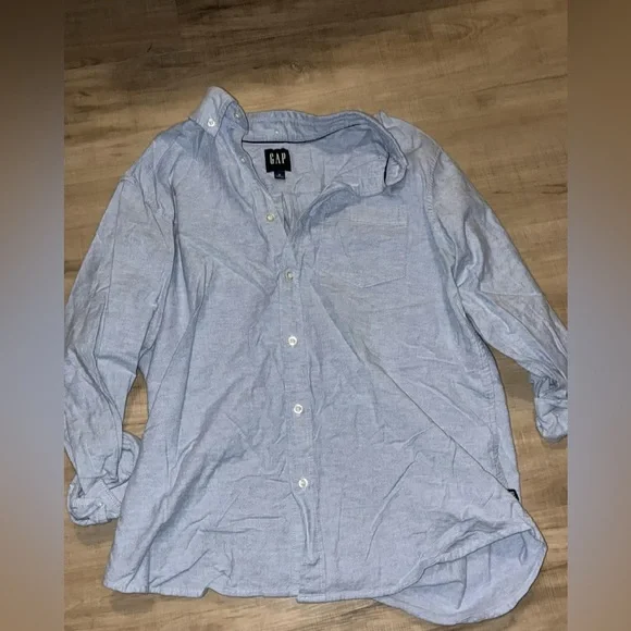 GAP Light Blue Button-Down Shirt - Picture 1 of 3